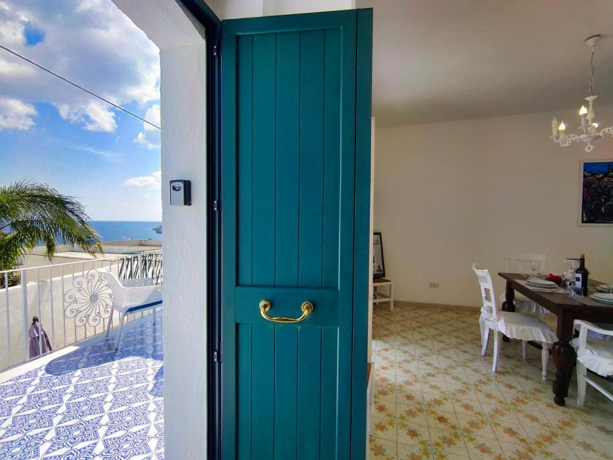 La Caura Di Casa Camilla Journey Apartman Marina Serra Kültér fotó